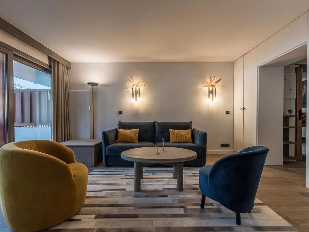 Superbe Appartement A Meribel Avec Garage Privatif Et Balcon - Fr-1-613-12